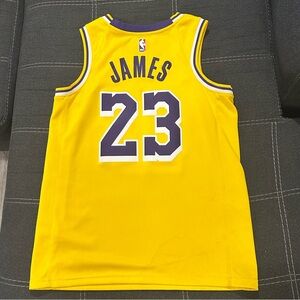 Nike Los Angeles Lakers LeBron James #23 Yellow Swingman Icon Jersey